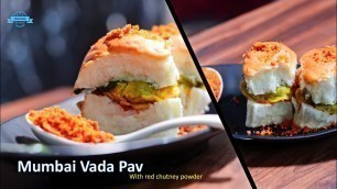 'Mumbai Vada Pav| Red chutney powder| Mumbai street food | Easy Vada Pav recipe| Cravings'