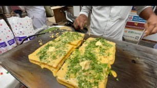 'Mumbai Zaveri Bazaar\'s Famous Bread Pudla | Indian Street Food'