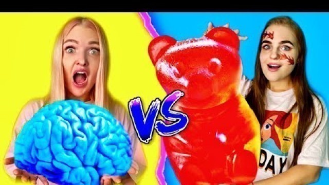 'ОБЫЧНАЯ ЕДА против МАРМЕЛАДА Челлендж / REAL FOOD vs GUMMY FOOD CHALLENGE / Алиса Лисова'