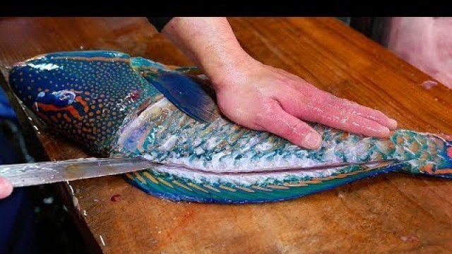 'Japanese Street Food - GIANT PARROTFISH SASHIMI Okinawa Japan'