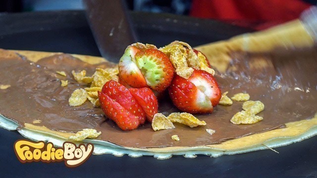 '딸기 크레페 / Strawberry Crepe - Korean Street Food / 서울 동대문 길거리 음식'