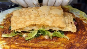 'delicious Chinese Crepe JianBing (煎餅) - Korean Street Food / Hongdae, Seoul'