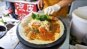 'Chinese Crepe Jian Bing ｜Street Food Breakfast ｜Chinese snacks'