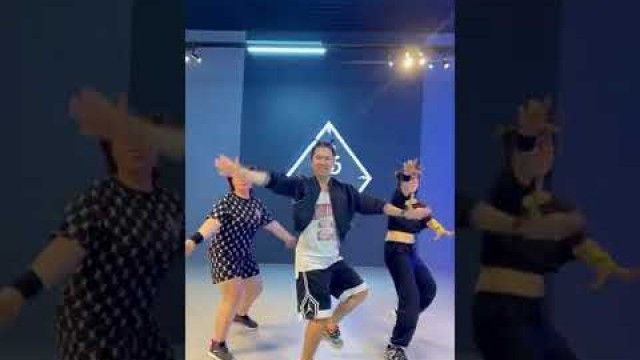 'Zoom-Jessie | Tik tok trend| Zumba Dance fitness| Mr. Tuon'