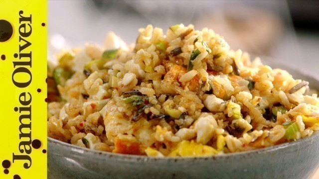 'Jamie\'s Quick & Easy Egg Fried Rice | Jamie Oliver'