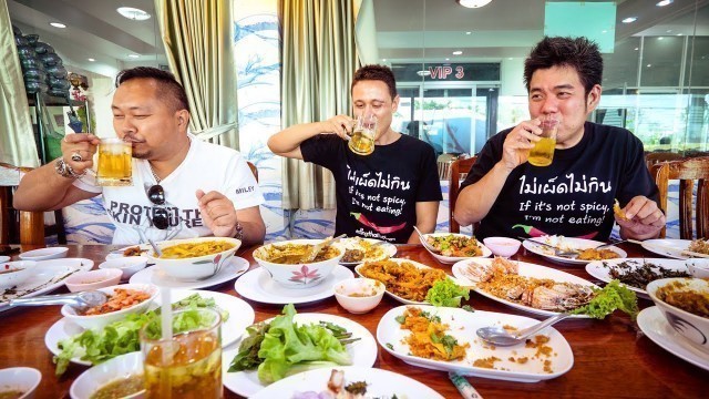 'Spiciest THAI FOOD - Extreme Hot Curry + BEER SNOW in Bangkok, Thailand!'