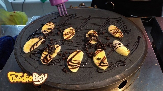 '블랙 크레페 / Black Crepe with Chocochip and Banana - Thai Street Food / 방콕 후웨이꽝 야시장'