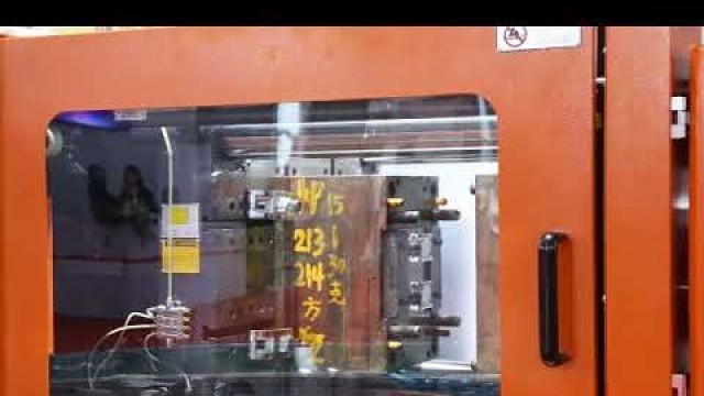 'LOG injection molding machine making cosmetics box'