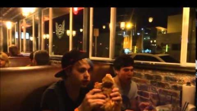 '5SOS VS Food - Legendado PT BR'