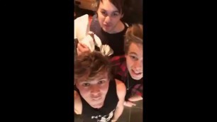 '[5SOS FANS] 5 Seconds Of Summer Food Challenge'