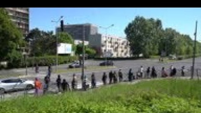 'Queue at Paris suburb foodbank as lockdown goes on'