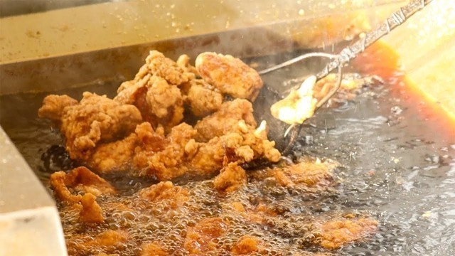 'Japanese Street Food - KARAAGE Fried Chicken Kyoto Japan Food'