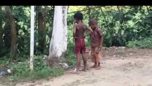 'Bangladeshi kids collecting & selling bottles for food'