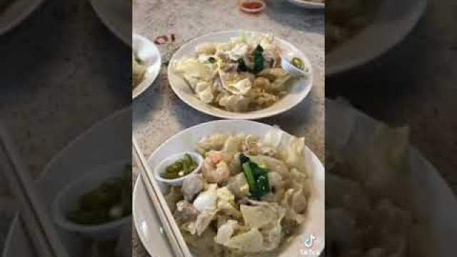 'Unique Deep Fried Char Hor Fun Ah Huat Pek Balik Pulau Penang Street Food #short #shorts #shortvideo'