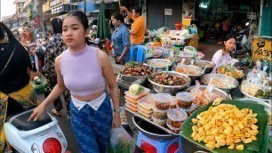 'Best Cambodian street food, walking tour in Phnom Penh traditional market 2023'