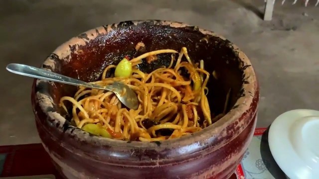 'How to Make Cambodian Street Food Green Papaya Salad (Bok Lahong)'