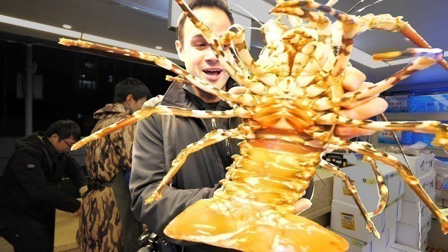 'SZECHUAN Seafood EXTREME - INSANE Chinese Seafood TOUR in Chengdu, China - SPICY CHINESE SEAFOOD!!!'