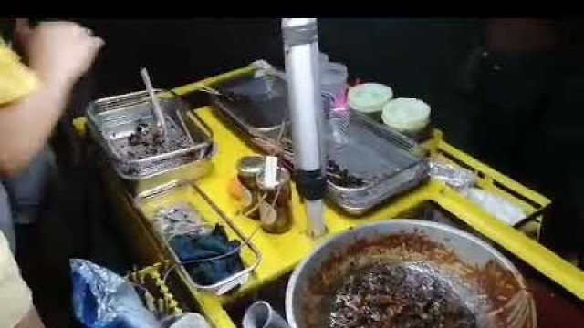 'Dacudao\'s adobong bopis in action'