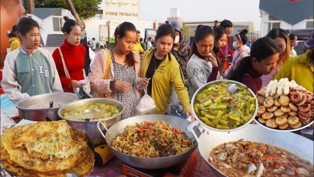 'Cambodian street food, factory worker street food, cheap breakfast'