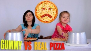 'GUMMY FOOD VS REAL FOOD PIZZA CHALLENGE CIBO GOMOSO VS CIBO REALE PIZZA CHALLENGE'