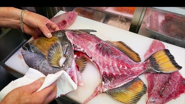 'Japanese Street Food - GIANT FISH HEAD Cooked Two Ways Okinawa Seafood Japan'