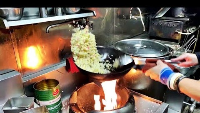 'Giant Fried Rice in Tokyo - Japanese Street Food'