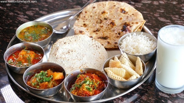 'Best Gujarati Thali, Rajkot, Gujarat | Indian Food Ranger in Hindi'