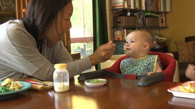 'Feeding Babies: Starting Solid Foods | Kaiser Permanente'