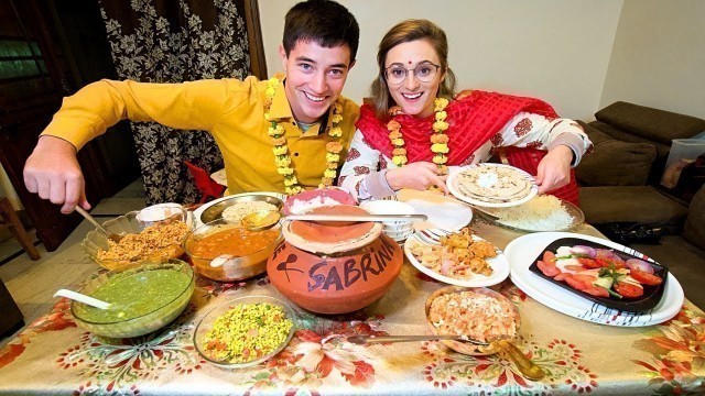 'Home-Cooked Indian Food in Delhi, India!! MOM\'S RAJMA + LOVELY Family Food in India!'