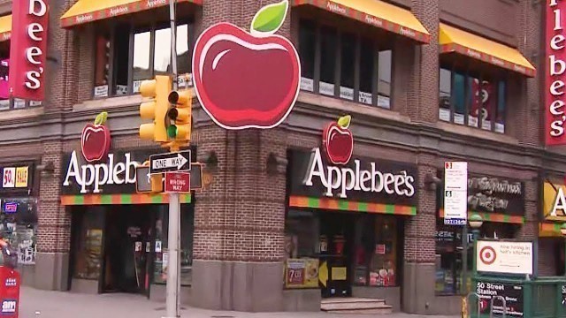 'Applebee’s Among Restaurant Chains Struggle Amid Pandemic'