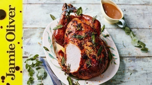 '2 Ways to Carve a Turkey | Jamie Oliver'