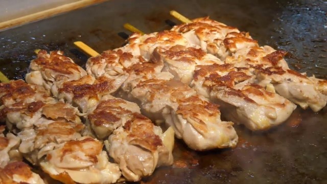 'Delicious Finely Roasted Teppanyaki Chicken Thigh Cutlet - Japan Street Food'