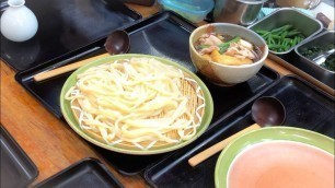 'japanese street food - udon noodles うどん'