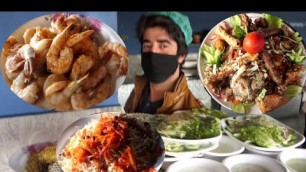 'Arabic Street Food in Pakistan Vlog - MUTTON MANDI | Prawns & Kabuli Pulao | Pakistani Food Street'