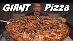 'GIANT AMERICAN PIZZA CHALLENGE - Man Vs Food | Michigan Pizza'