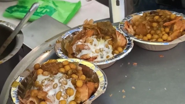 'Special Samosa Chole | Hygienic I Street Food | #Noida-18'