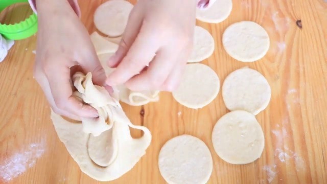 'How to Make pastry Homemade Crescent with amazing dough'