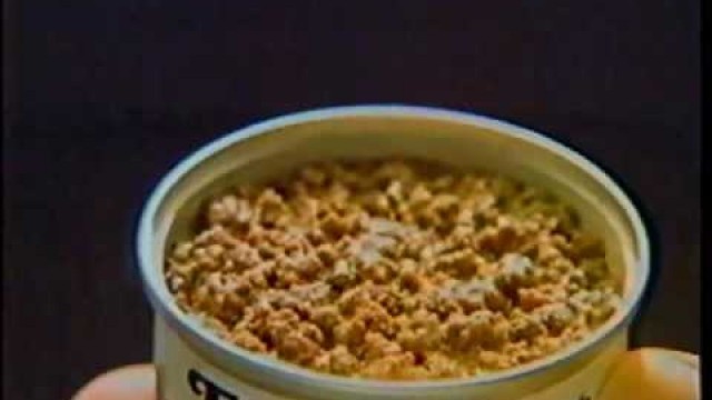 'Fancy Feast cat food commercial (1986)'