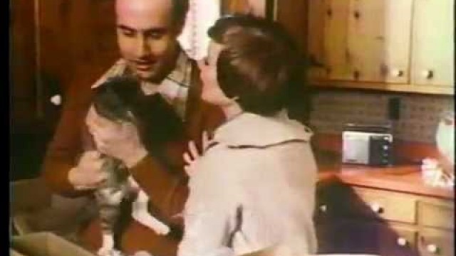 'Jeffrey Tambor 1970s Tender Vittles Cat Food Commercial'