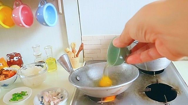 'MINI FOOD KIMCHI FRIED RICE COOKING IN FULLY FUNCTIONAL MINIATURE KITCHEN SET [SUPER CUT] ASMR FOOD'