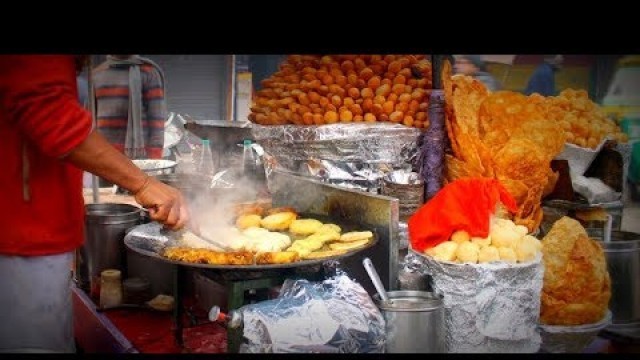 'ଏଠି ରହି ରହି ଟେଷ୍ଟ ବଦଳିଗଲାଣି,ନୋଇଡା ରେ କଣ street food ମିଳେ,noida street food explained in odia'