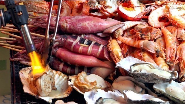 'Japanese Street Food - Oysters, Wagyu Beef, Lobster, Scallops - Tsukiji Fish Market'