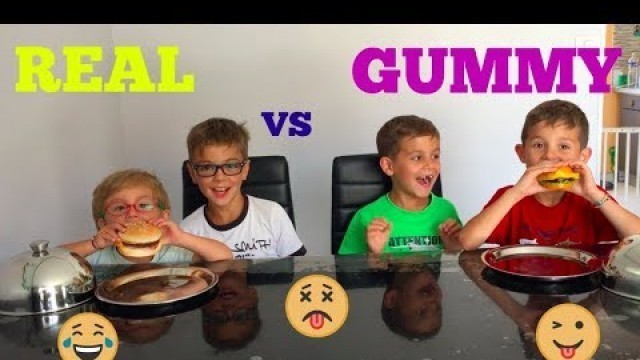 'REAL FOOD VS GUMMY FOOD CHALLENGE - Nourriture ou bonbons ?'