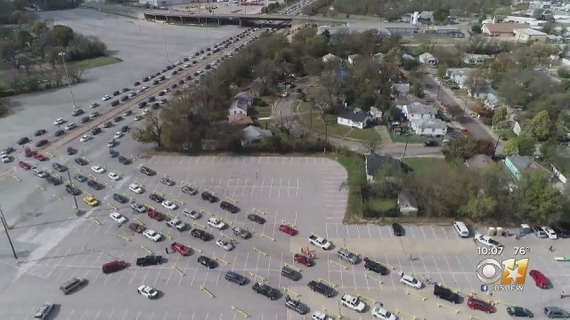 'Thousands Line Up For North Texas Food Bank\'s \'Largest Mobile Food Distribution Ever\' Saturday'