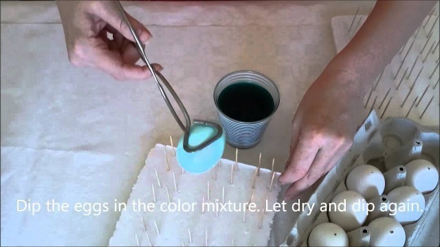 'Easter DIY: How to Color Eggs Using  Food Coloring'