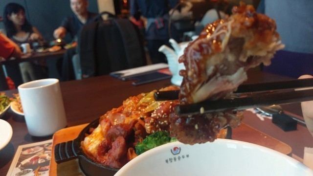 'Korean food porn chicken dishes xinyi district Taipei Taiwan food all you can eat vegetables yessss'