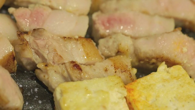 '상암에서 유명한 삼겹살 맛집 korea food porn 1. pork belly. How To eat'