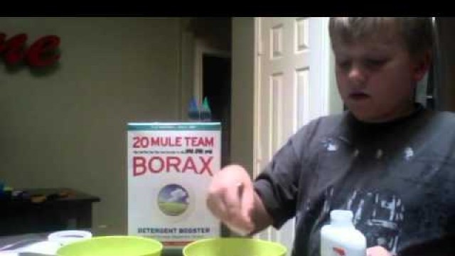 'How To Make Slime (Borax, Glue, Water, Food Coloring)'