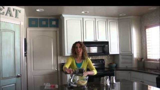 'Karen Petersen from 365 Days of Slow Cooking demonstrating the Saladmaster Machine'