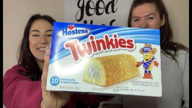 'Australian Tries American Snacks | MUKBANG!'